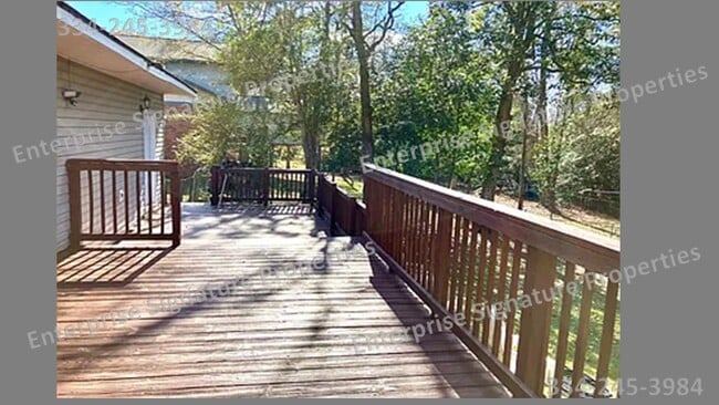 Building Photo - 117 Eagle Cir