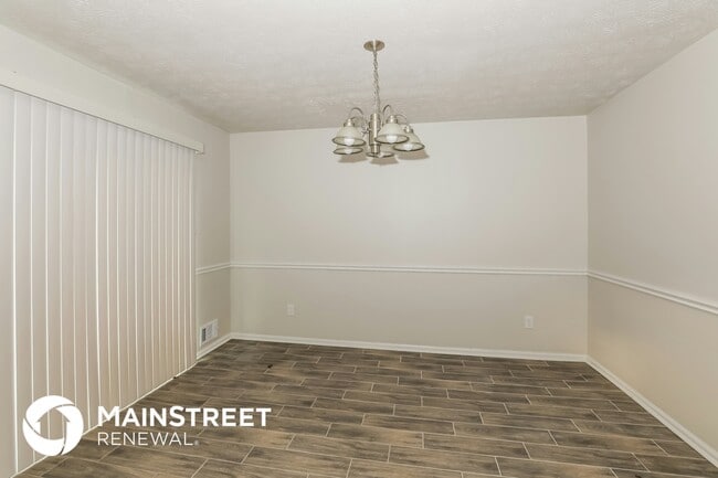 Building Photo - 2845 Woodhollow Ln