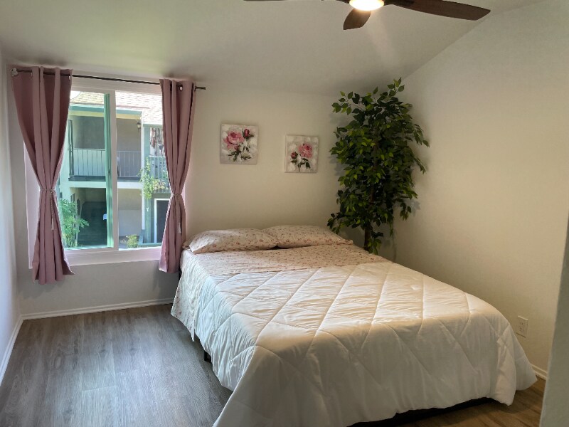 Foto principal - 23280 Orange Ave