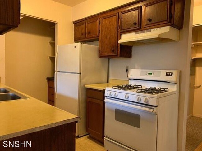Foto del edificio - 9040 N 85th St
