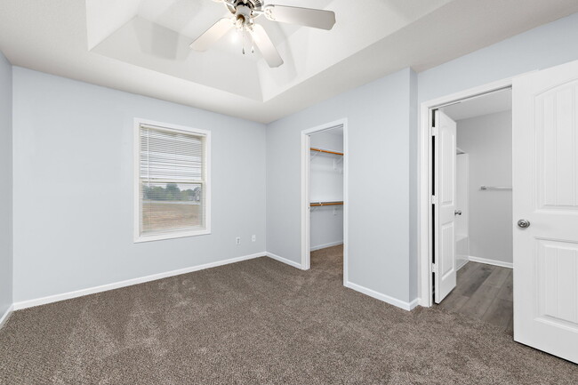 Building Photo - Cinnabar