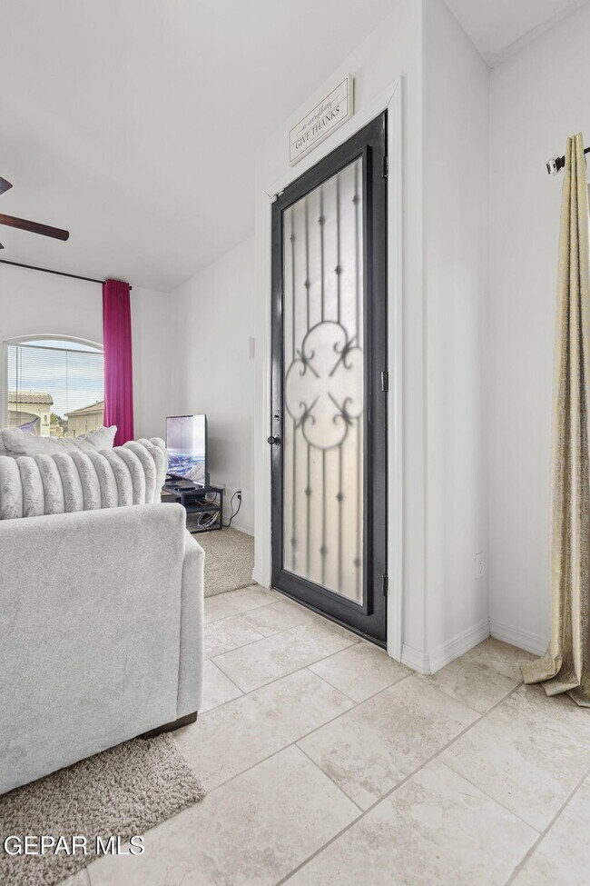 Foto del edificio - 13760 Blackburn Ave