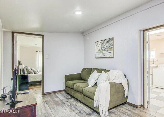 Foto del edificio - 221 Hadlock St