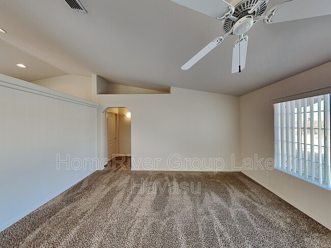 Building Photo - 3310 Thunderbird Dr