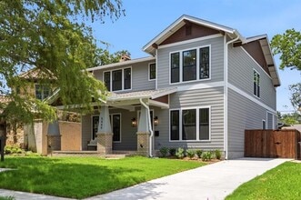Building Photo - 5449 Goodwin Ave