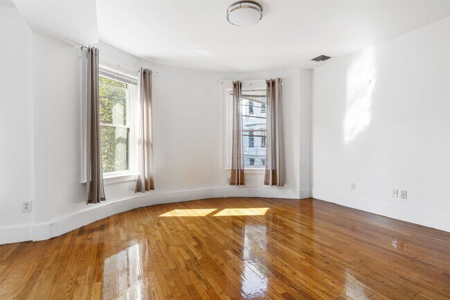 Foto del edificio - 2 Bedroom