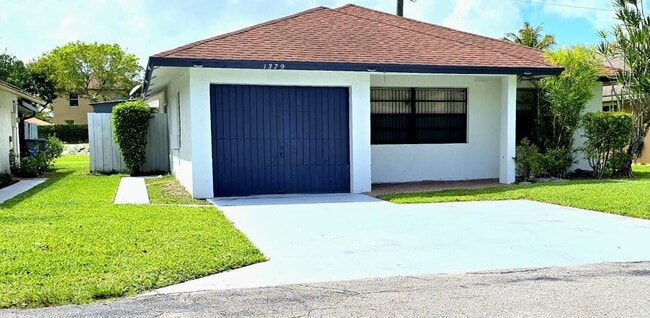 Photo - 1379 Summit Run Cir House