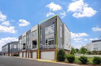 Building Photo - 118 W Poindexter Dr