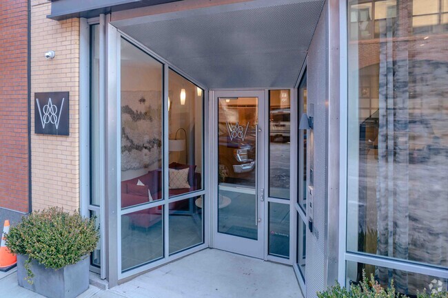 Building Entrance - 88 Wareham St
