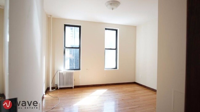 Building Photo - 1586 York Ave