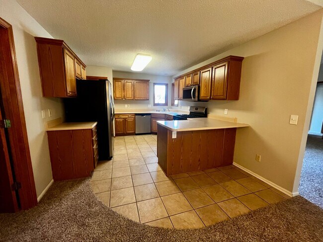 Foto del edificio - Home For Rent By Capital Property Management