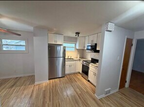 Building Photo - 43 Sycamore St