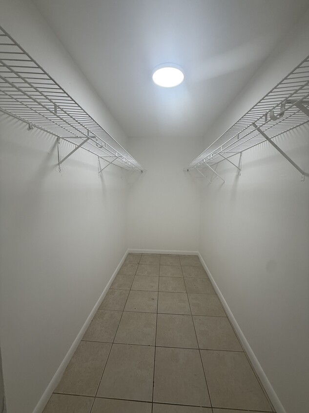 Foto principal - 2916 NW 55th Ave