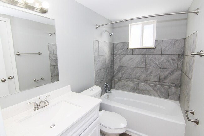 Foto del edificio - 4306 Norman Dr SE