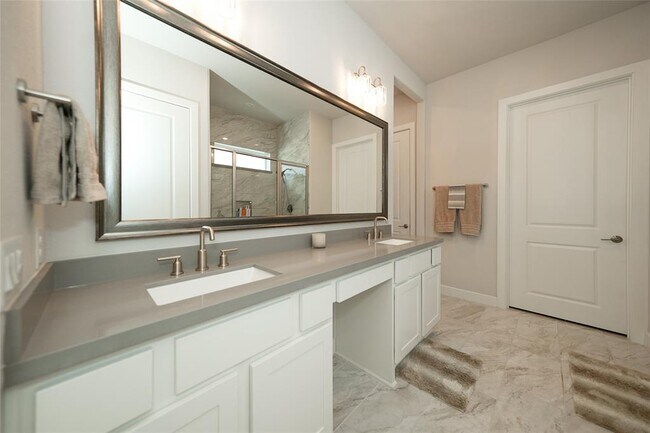 Foto del edificio - 5423 Water Terrace Ln