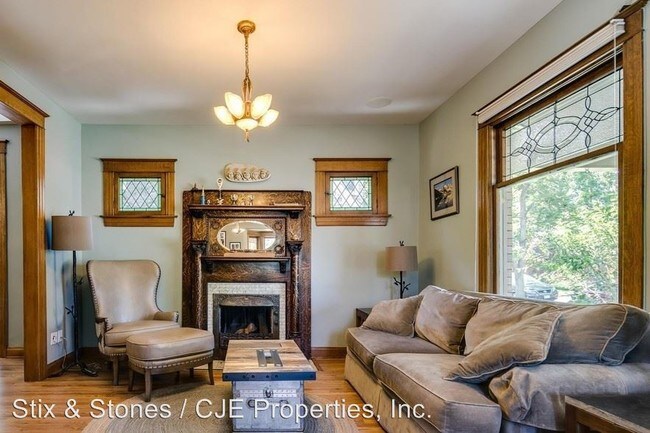 Foto del edificio - 4 br, 3.5 bath House - 1500 S Sherman St
