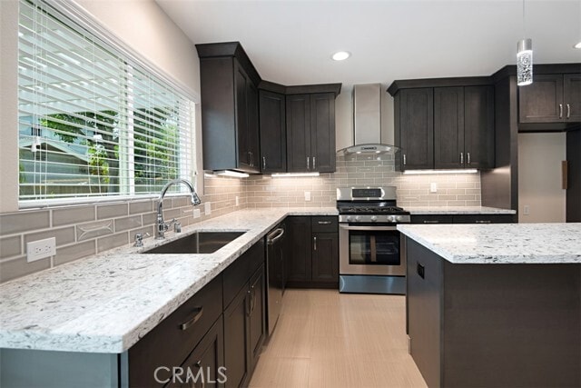 Building Photo - 602 Carnation Dr