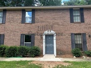 Building Photo - 115 Meadowbrook Ct