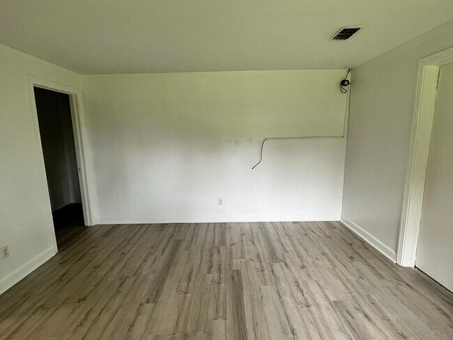 Foto del edificio - 824 Concord Rd