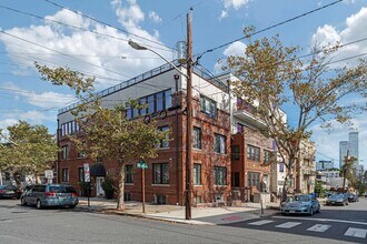 Building Photo - 58 Giles Ave