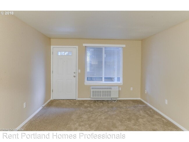 Building Photo - 1 br, 1 bath House - 10345 NE Clackamas St...