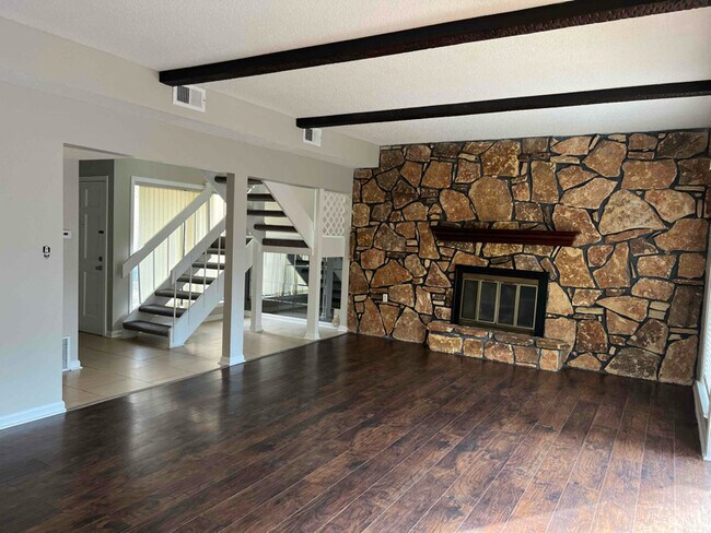 Building Photo - 8406 Rockcreek Pkwy