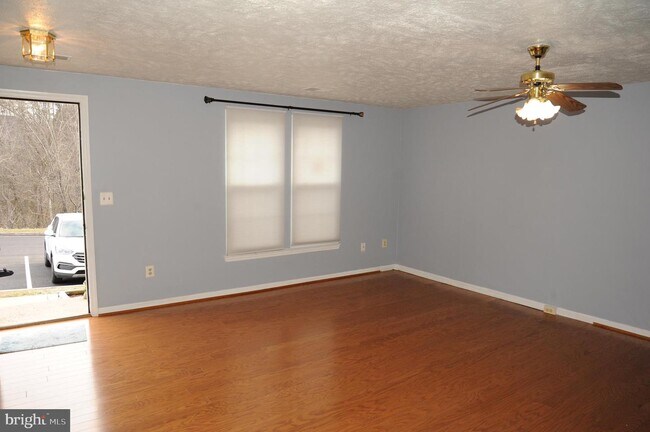 Building Photo - 903 Highpointe Blvd