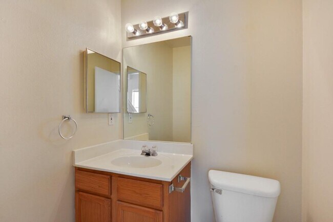 Building Photo - 896 Sagewood Trail