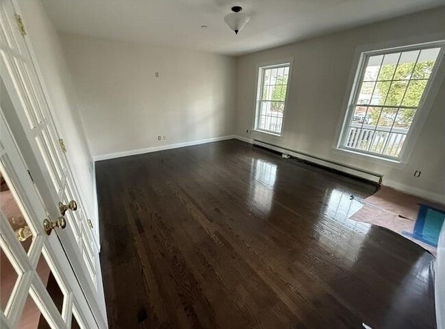 Photo - 2 Woodside Dr House