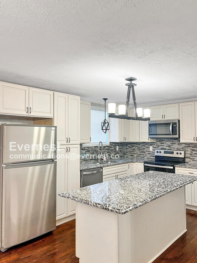 Foto del edificio - 7517 Lake Rd NW