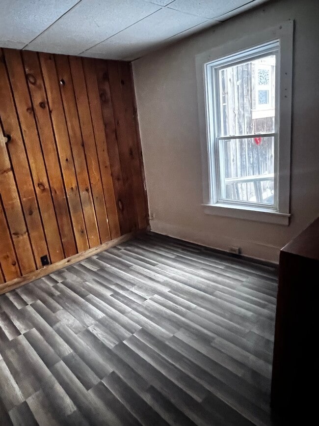 Foto del edificio - Railroad Street_12