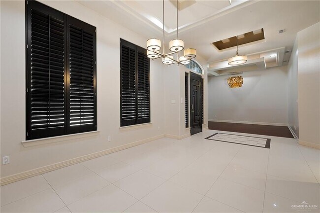 Foto del edificio - 17 Grand Canal Dr