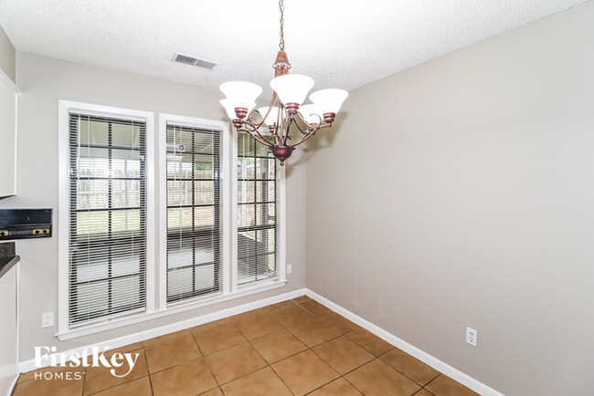 Building Photo - 6120 Briarbend Ln