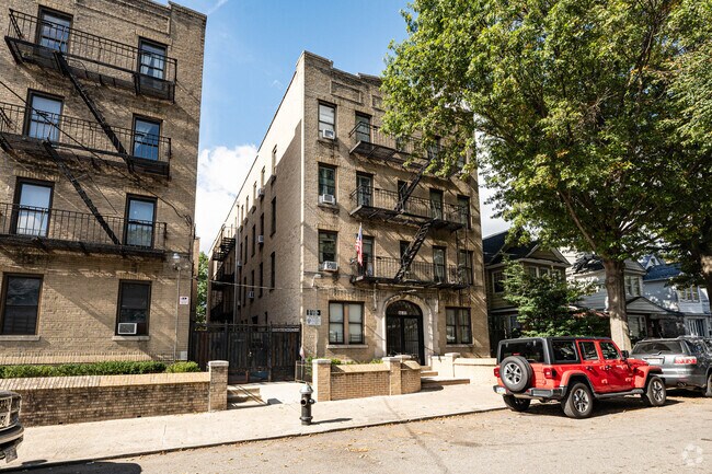 Foto del edificio - 8622-86-30 98th St