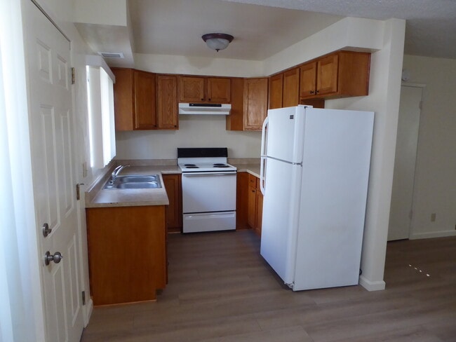 Building Photo - 240 Ellwood Beach Dr