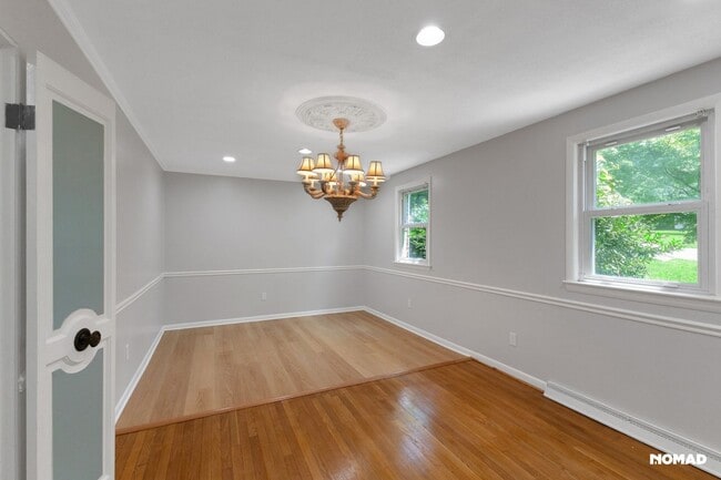 Building Photo - Spacious 5BR House in Fort Washington