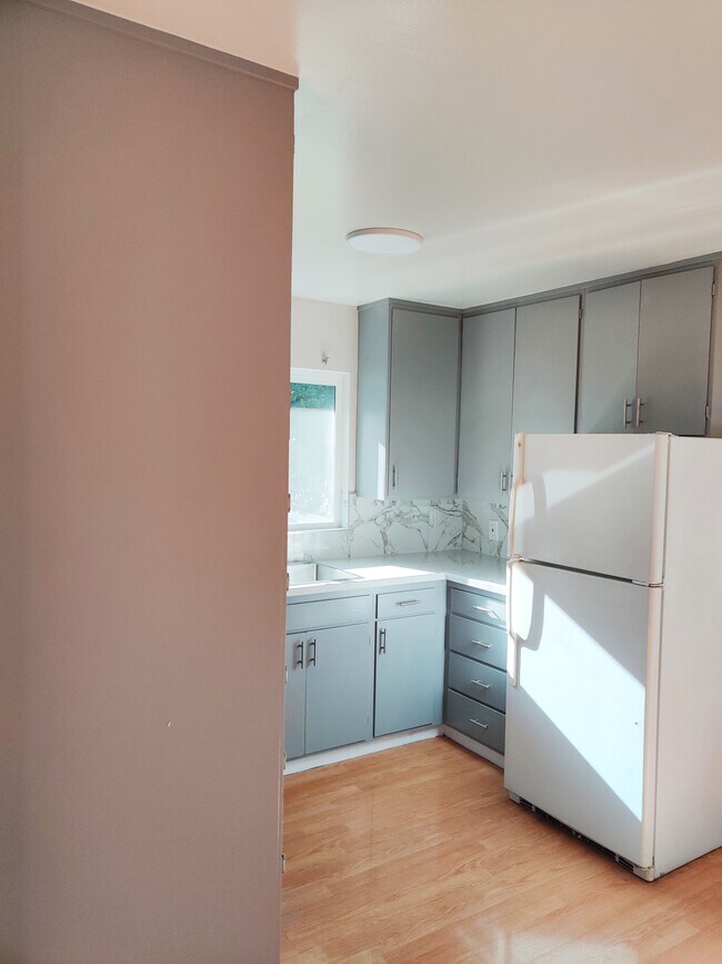 Foto del edificio - 832 Blair Ave