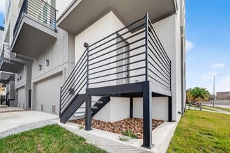 Building Photo - 2511 N MacGregor Way