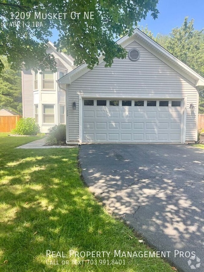 Building Photo - 1209 Musket Ct NE