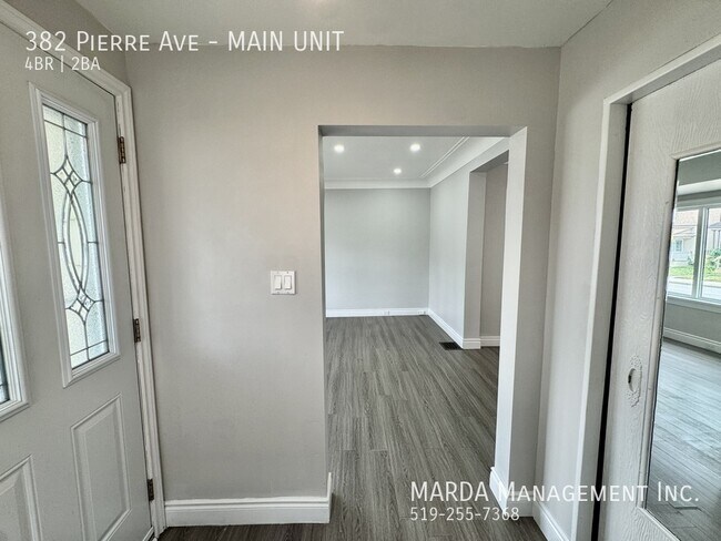 Building Photo - SPACIOUS 4 BED/2 BATH MAIN FLOOR UNIT + 80% OF UTILITIES