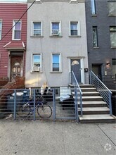 Building Photo - 740 Evergreen Ave