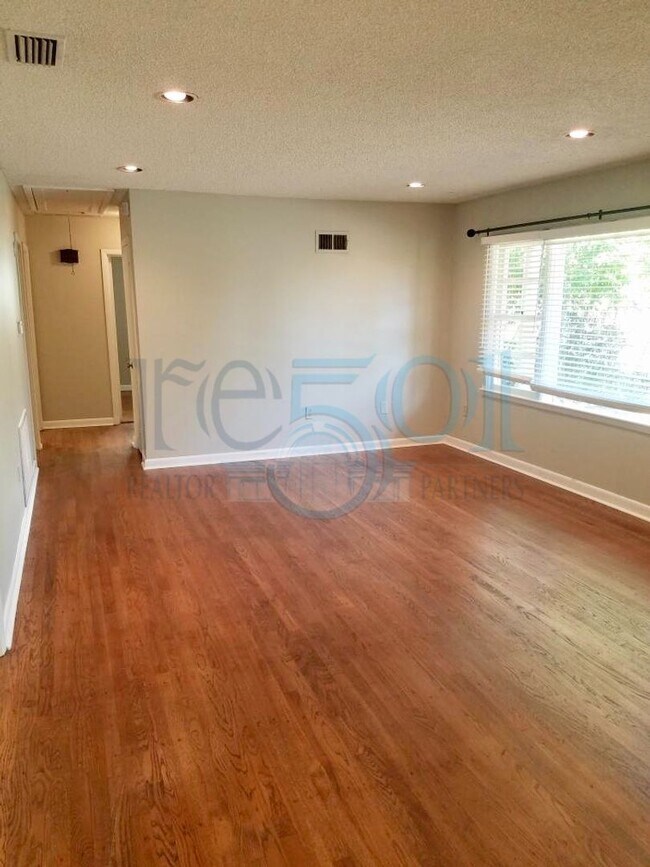 Foto del edificio - **Stunning New Rental Opportunity in Park Hill!**