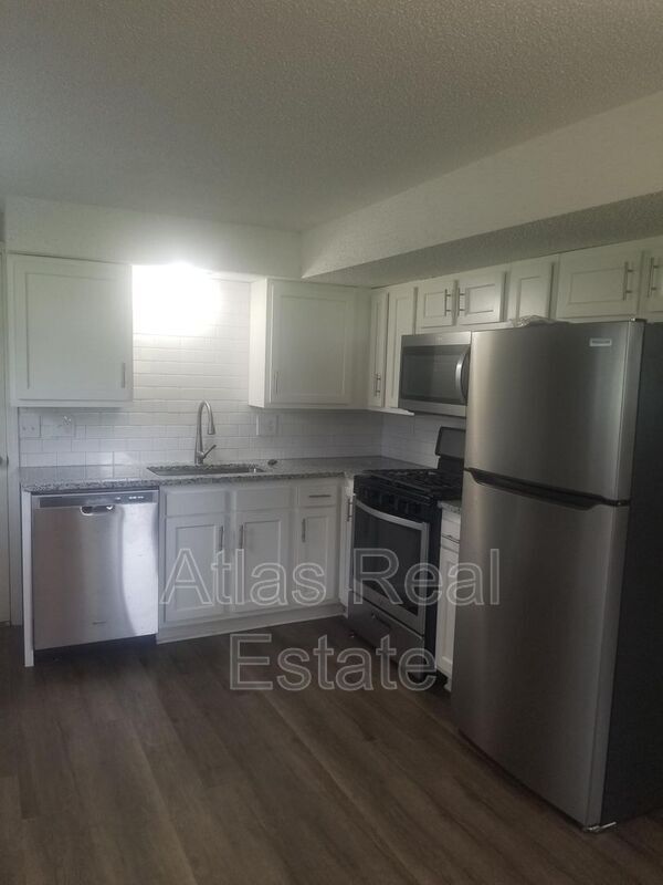 96169618 East 23rd St S Unit 9616, Independence, MO 64052 Condo for