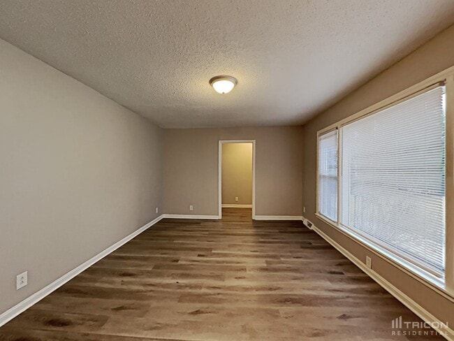 Building Photo - 839 Lundy Ln