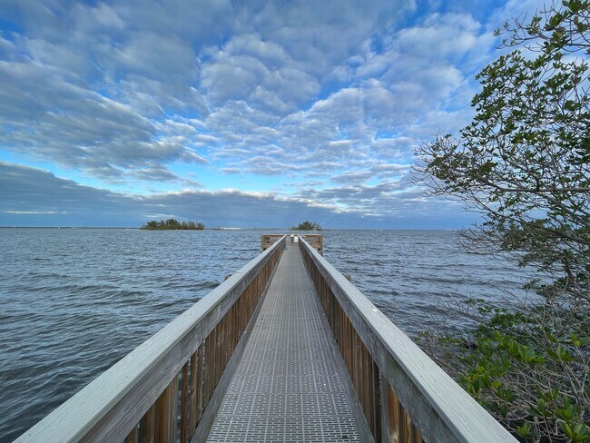 Foto del edificio - Upscale 3 BR Furnished Condo in Inlet at Sebastian