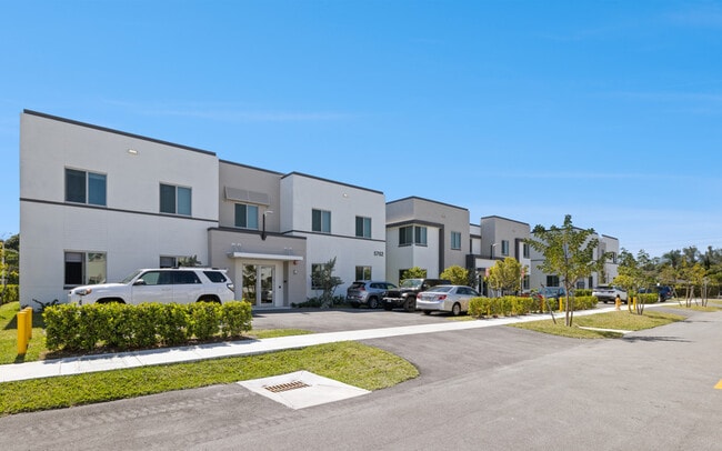 Building Photo - The Cloisters Miami