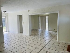 Building Photo - 1921 SW 48th Ave