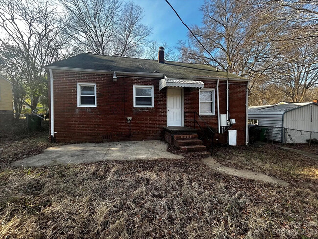 Building Photo - Room in House on Crispin Ave