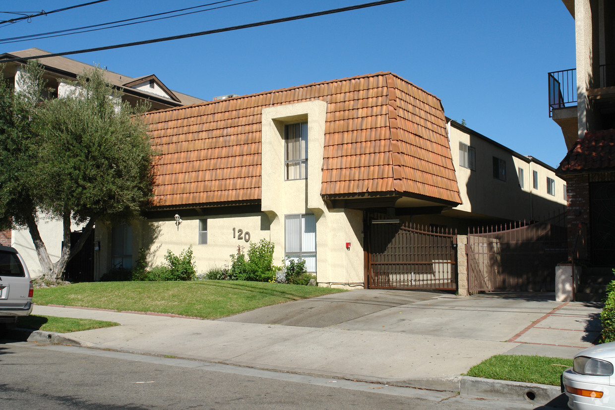 Primary Photo - Olive St Apartments