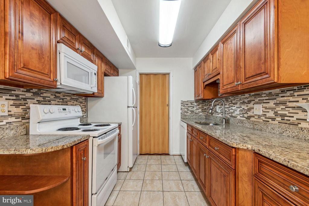Primary Photo - 2401 Normandy Square Pl